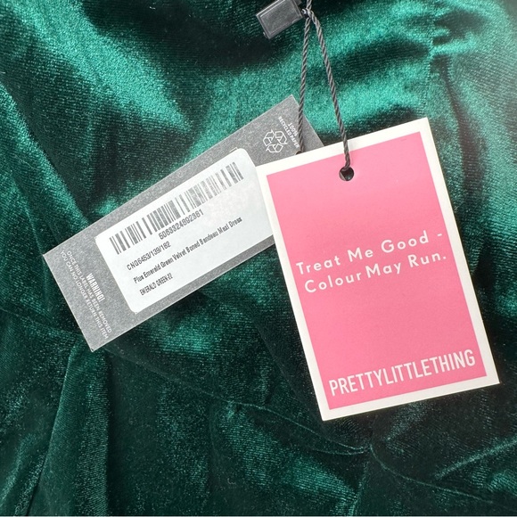 Pretty Little Thing Plus Green Velvet Boned Bandeau Maxi Dress Sz 22 NWT - Picture 8 of 8